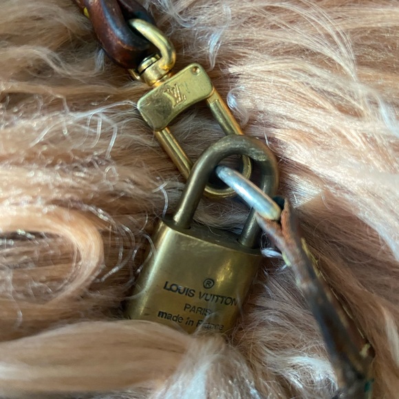Vintage Authentic Louis Vuitton Pouchette (2001) - Picture 4 of 12